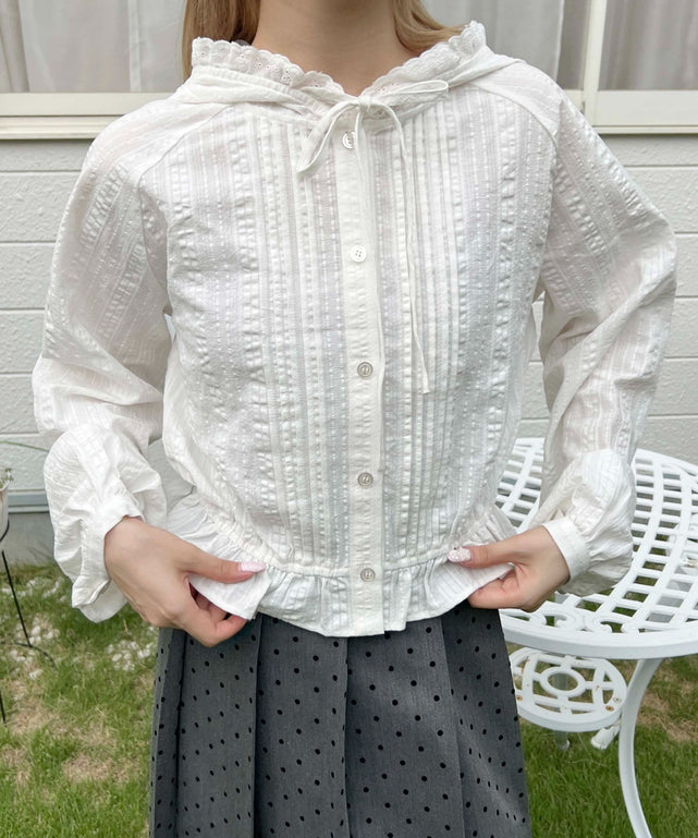 フリルフードシャツ/ホワイト モデル：160㎝ F着用