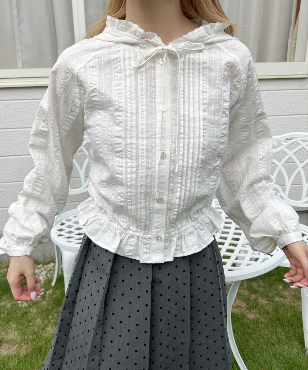 ホワイト モデル：160㎝ F着用