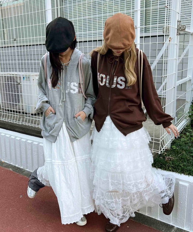 パッチワークロゴパーカー