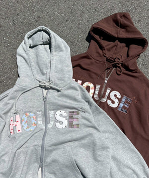 パッチワークロゴパーカー