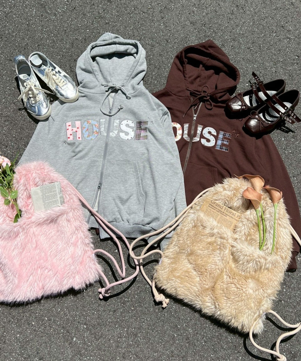 パッチワークロゴパーカー