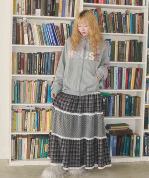 グレー モデル：161㎝ F着用