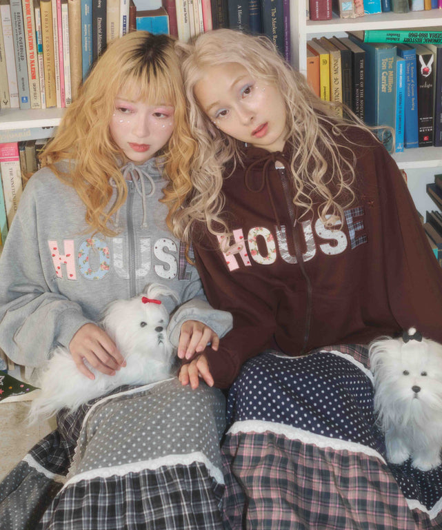 パッチワークロゴパーカー