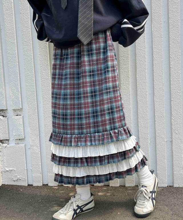 ヘムフリルチェックロングスカート/ブルーモデル：160㎝ F着用