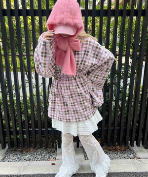 ホワイト モデル：160㎝ F着用