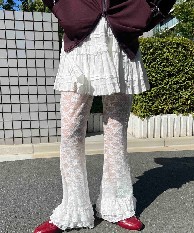 ホワイト モデル：160㎝ F着用