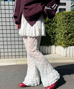 ホワイト モデル：160㎝ F着用