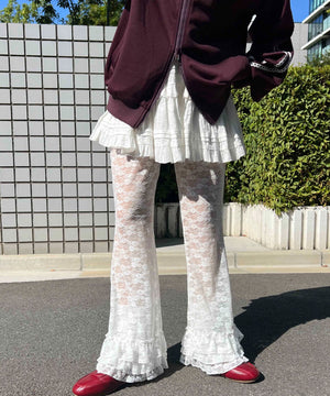 ホワイト モデル：160㎝ F着用