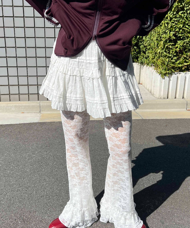 ホワイト モデル：160㎝ F着用