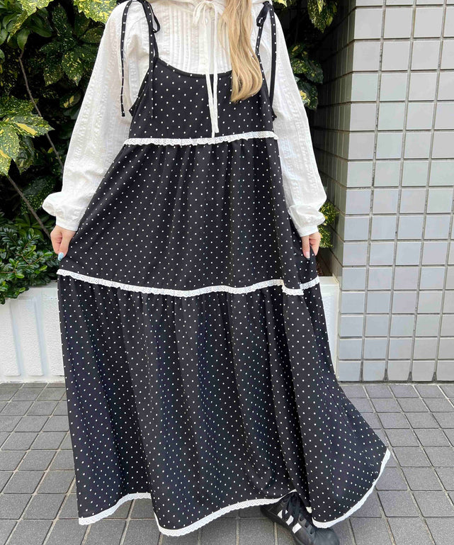 レースフリルロングワンピース/柄１ モデル：160㎝ F着用