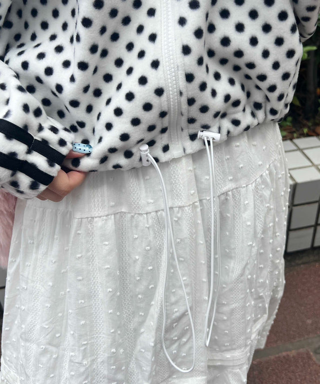 ホワイト モデル：160㎝ F着用