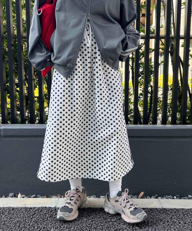 ホワイト モデル：160㎝ F着用