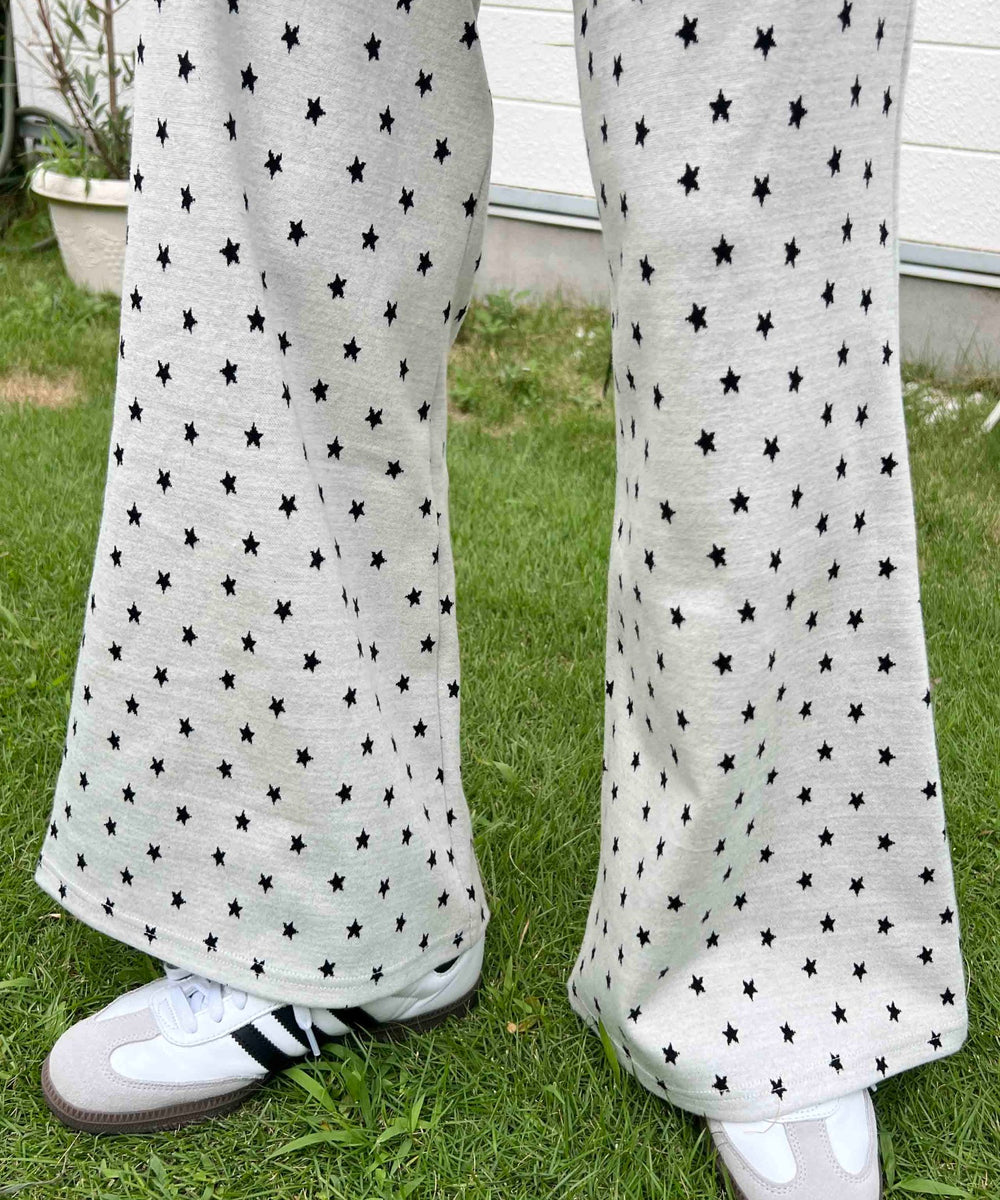 ホワイト モデル：160㎝ F着用