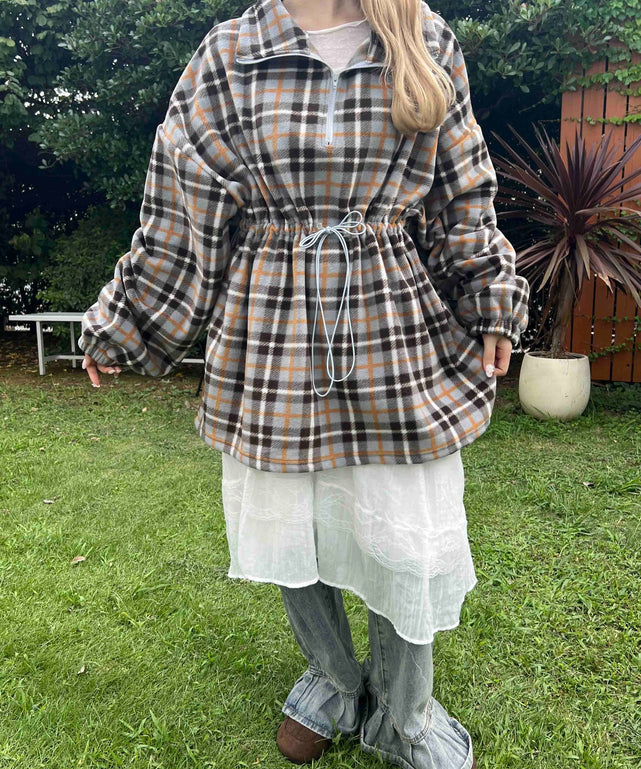 グレー モデル：160㎝ F着用