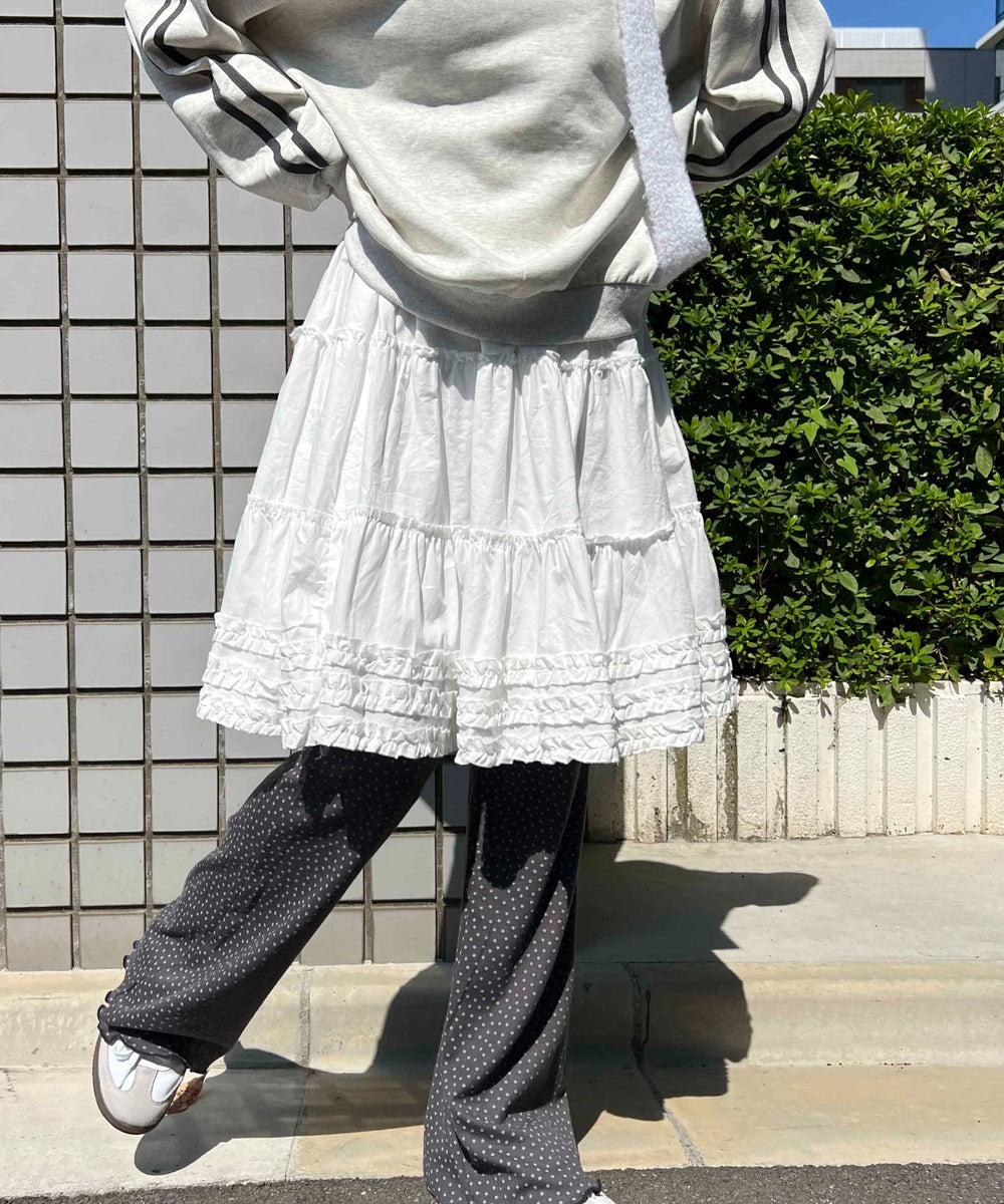 ホワイト モデル：160㎝ F着用