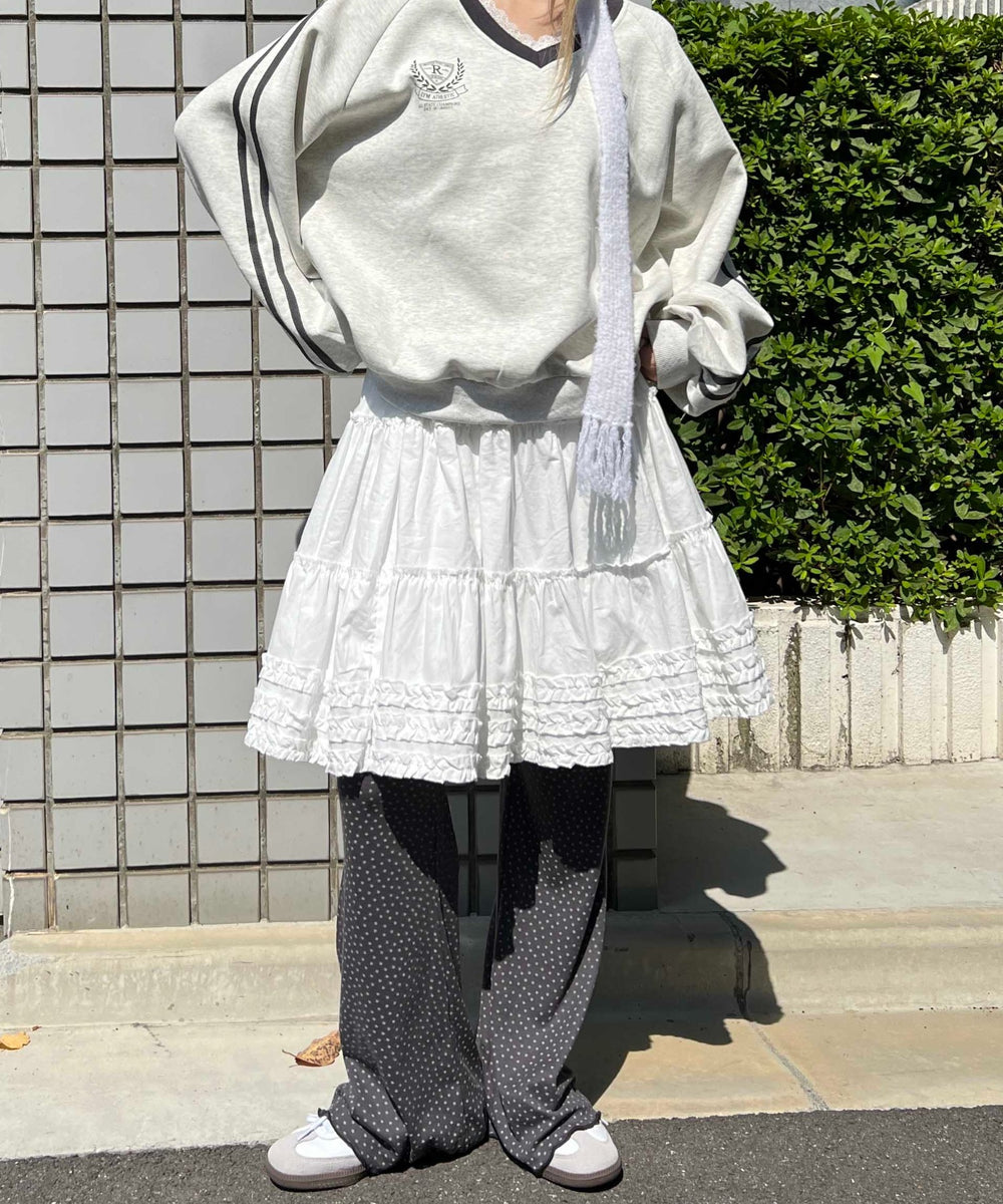 ホワイト モデル：160㎝ F着用