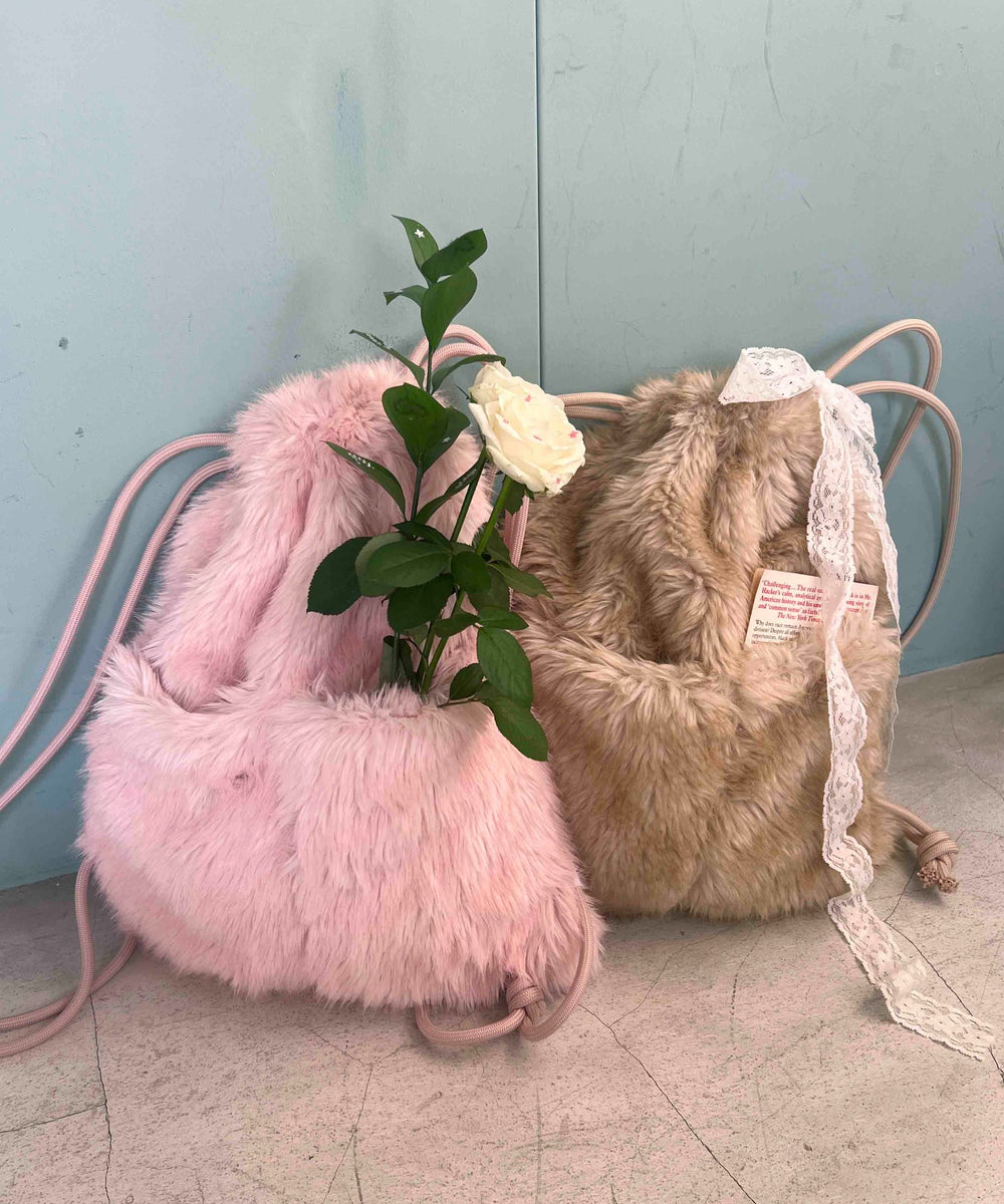 モコモコファーナップサック