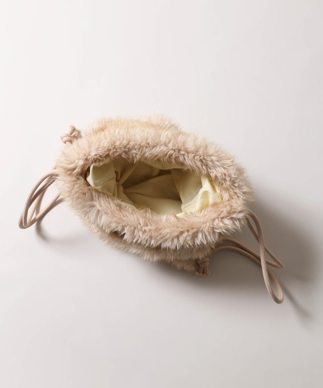 モコモコファーナップサック