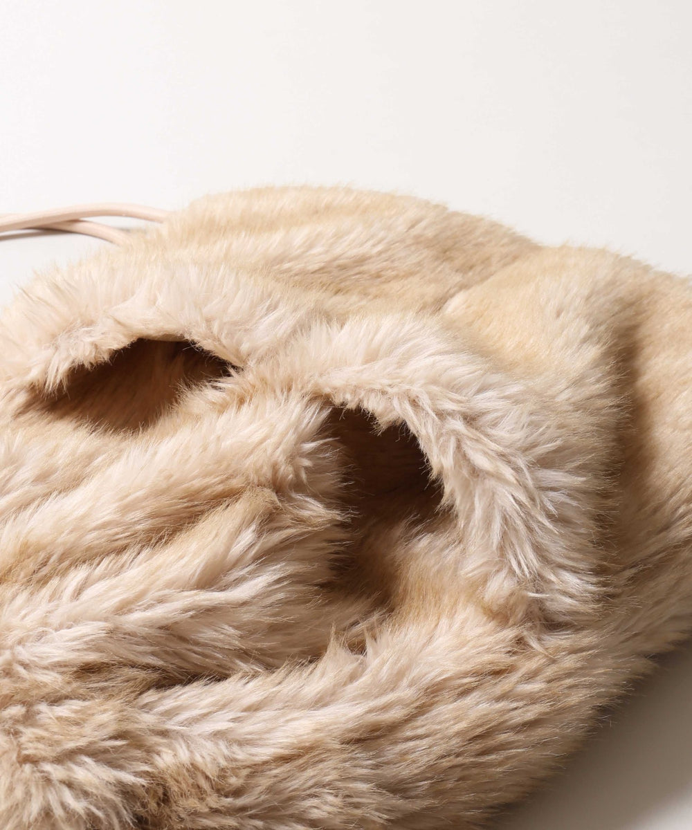 モコモコファーナップサック