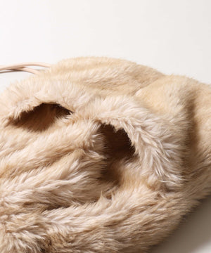 モコモコファーナップサック