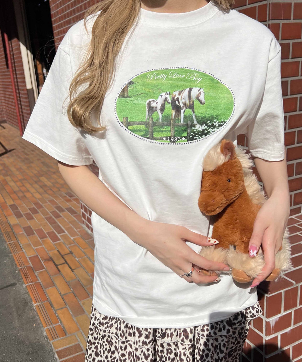 ホワイト モデル：160㎝ F着用