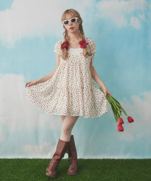 ホワイト モデル：160㎝ F着用