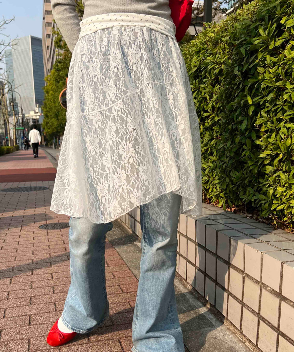 ホワイト モデル：160㎝ F着用