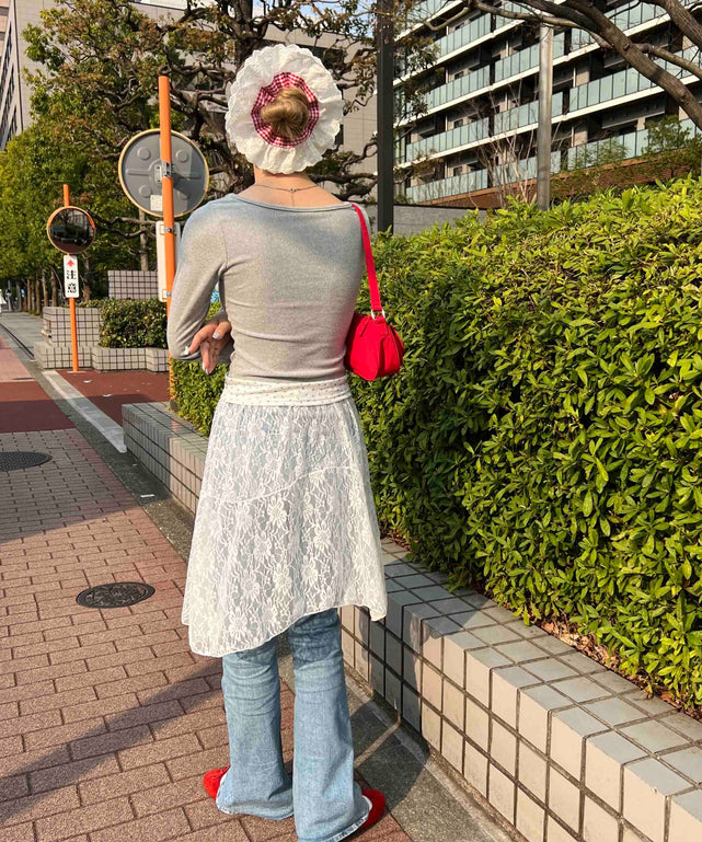 ホワイト モデル：160㎝ F着用