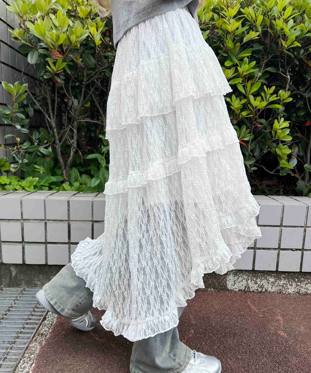 ホワイト モデル：160㎝ F着用