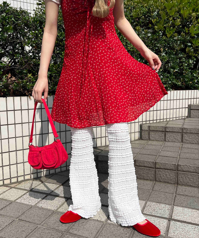 ホワイト モデル：160㎝ F着用