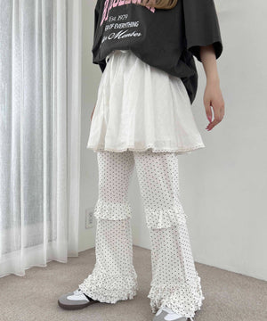 ホワイト モデル：160㎝ F着用