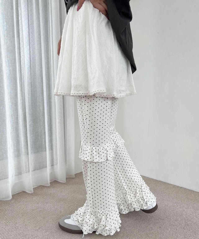 ホワイト モデル：160㎝ F着用