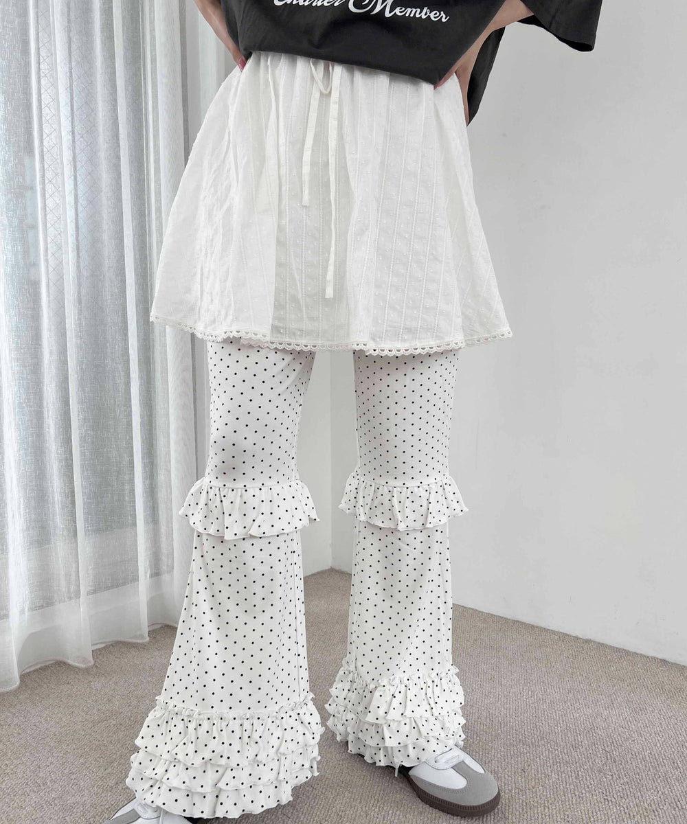 ホワイト モデル：160㎝ F着用