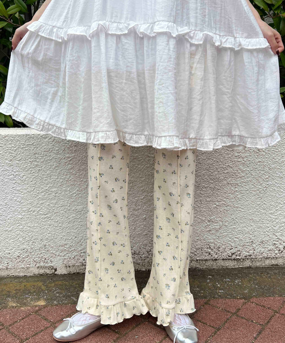 ホワイトアイボリー モデル：157㎝ F着用