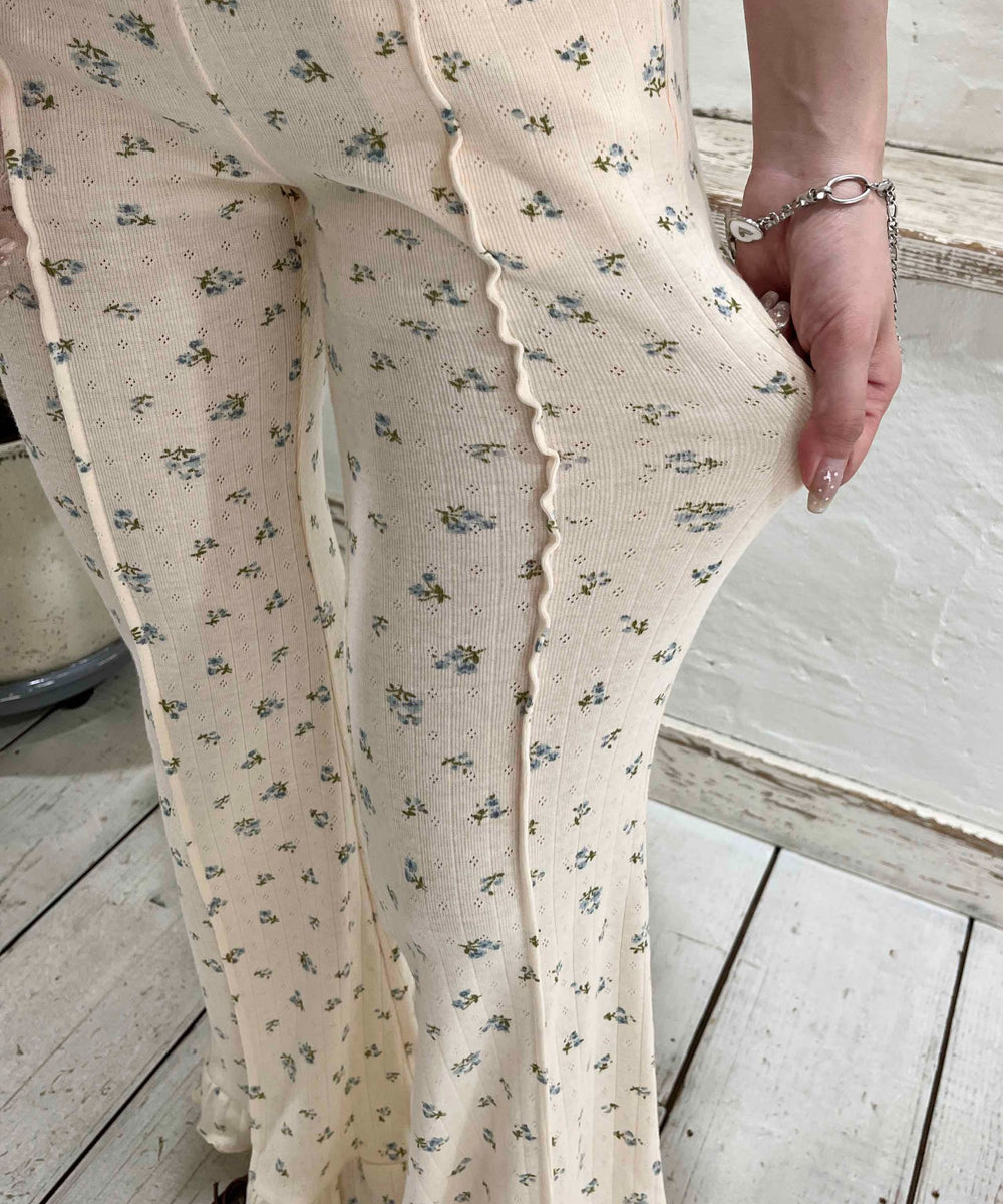 ホワイトアイボリー モデル：160㎝ F着用