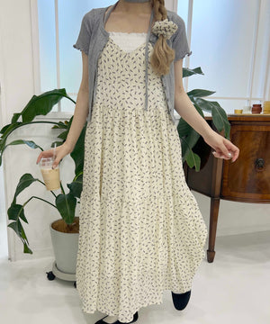 ホワイト モデル：160㎝ F着用