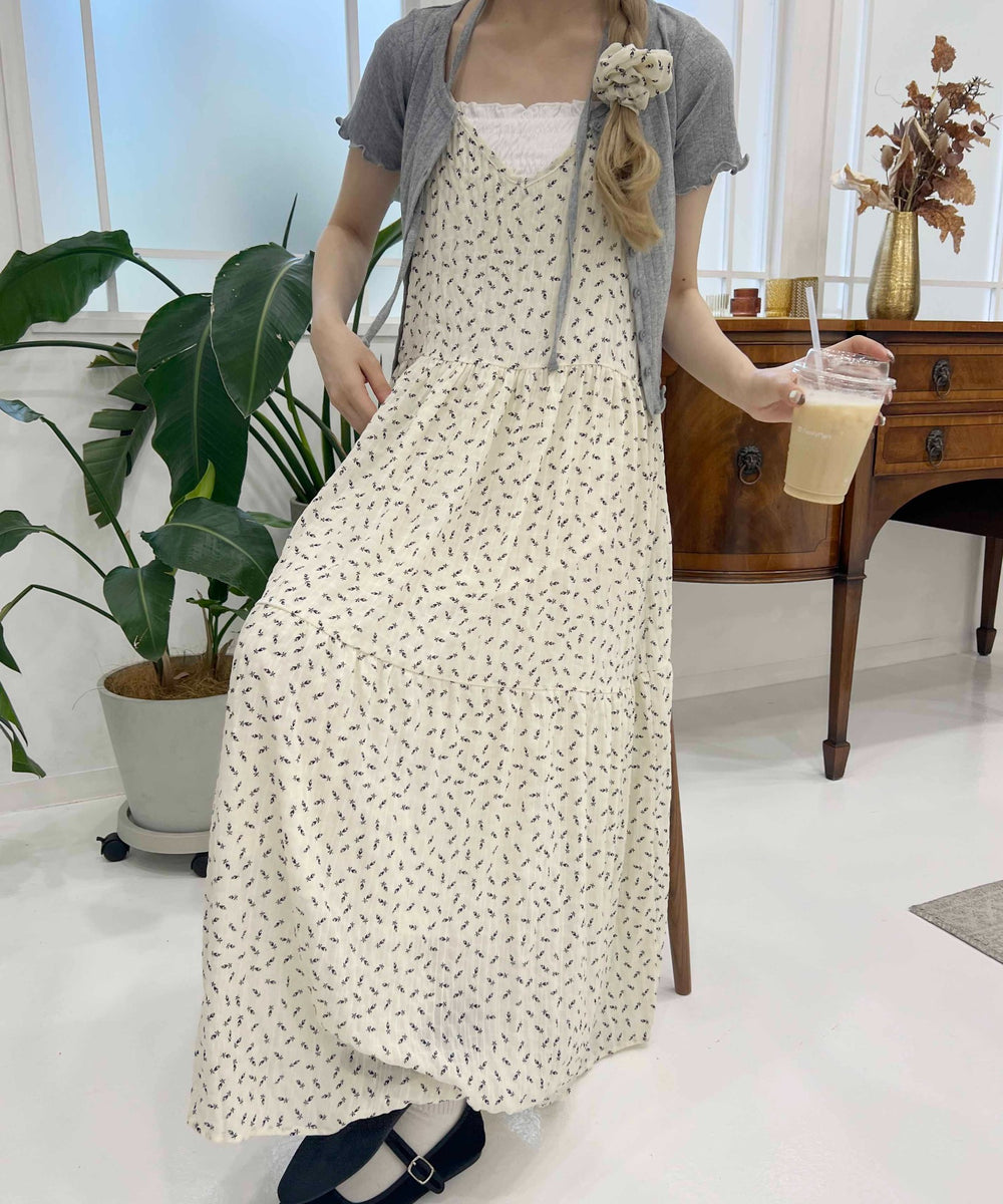 ホワイト モデル：160㎝ F着用