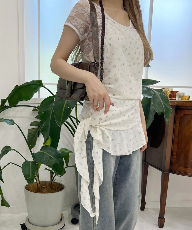 ホワイト モデル：160㎝ F着用