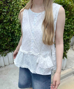 ホワイト モデル：160㎝ F着用