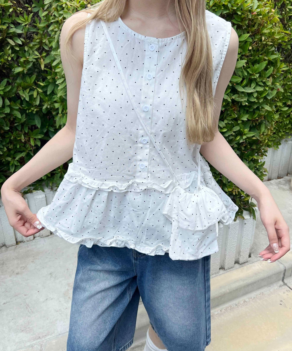 ホワイト モデル：160㎝ F着用