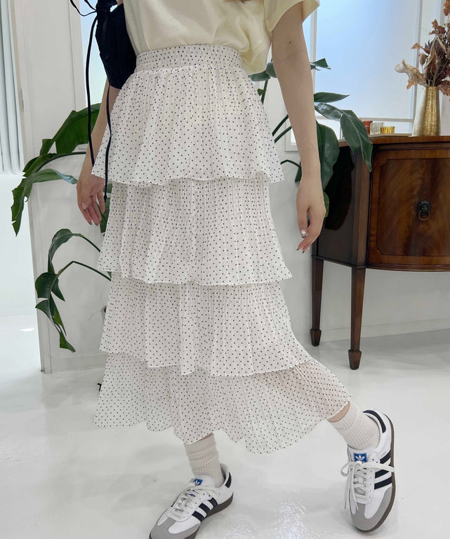 ホワイト モデル：160㎝ F着用