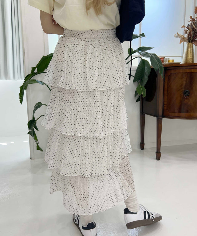 ホワイト モデル：160㎝ F着用