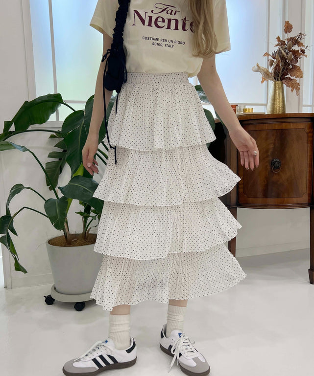 ホワイト モデル：160㎝ F着用