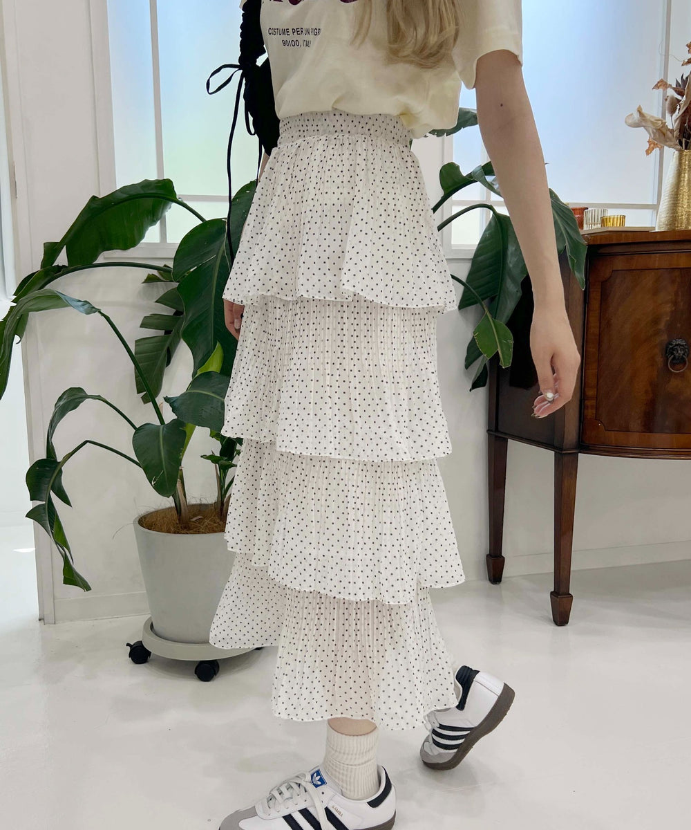 ホワイト モデル：160㎝ F着用