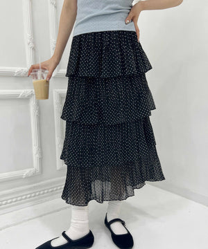 ホワイト モデル：160㎝ F着用