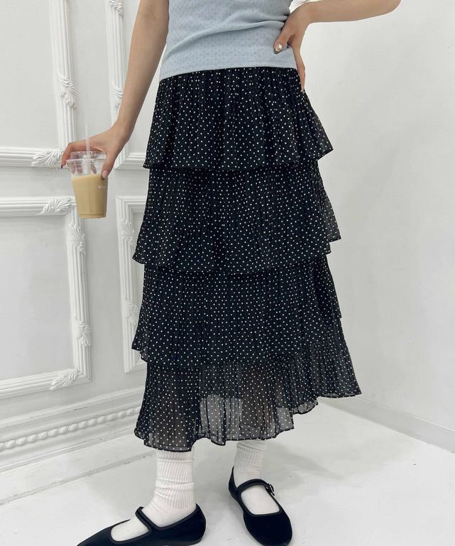 ホワイト モデル：160㎝ F着用