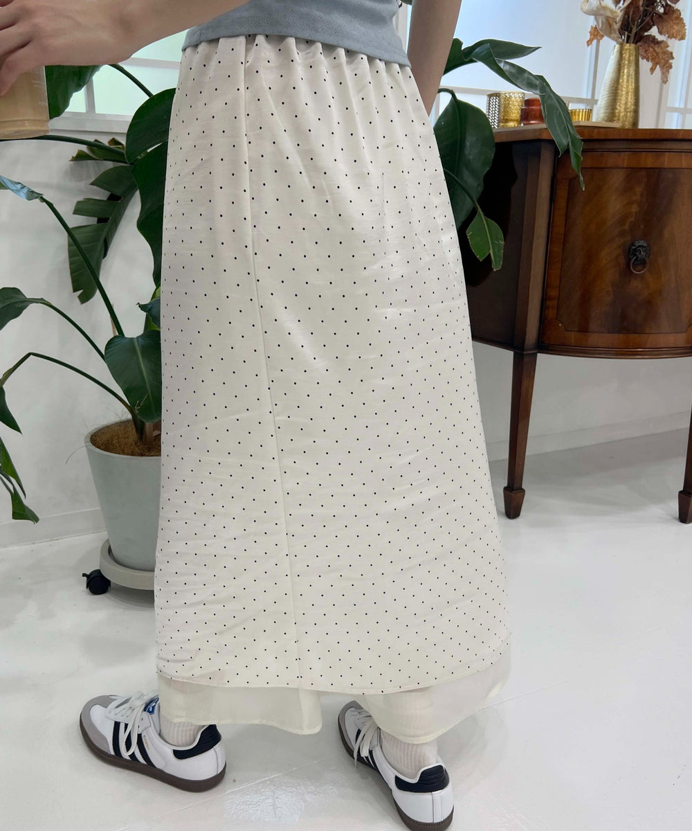 ホワイト モデル：160㎝ F着用