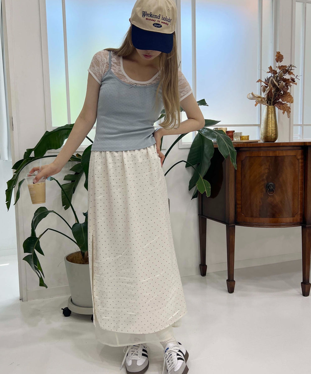 ホワイト モデル：160㎝ F着用