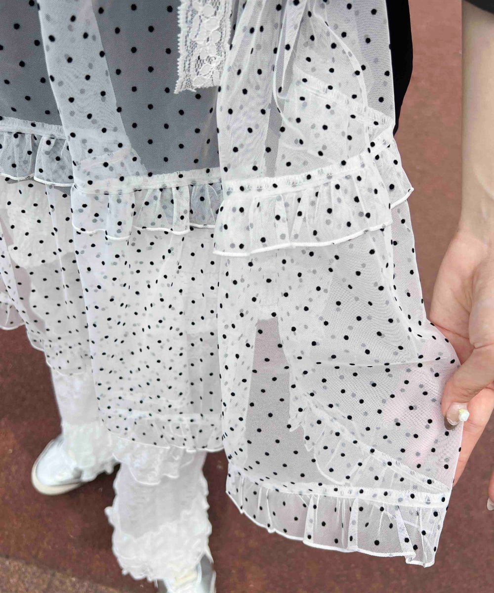 ホワイト モデル：160㎝ F着用