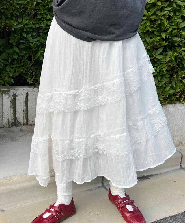 ホワイト モデル：160㎝ F着用